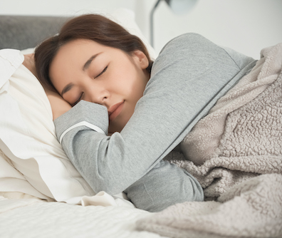 睡眠してる女性